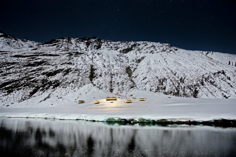 Experience clear black skies at Minaret Station in winter