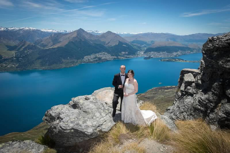 Frank and Aileen heli-wedding overlooking Lake Wakatipu. 