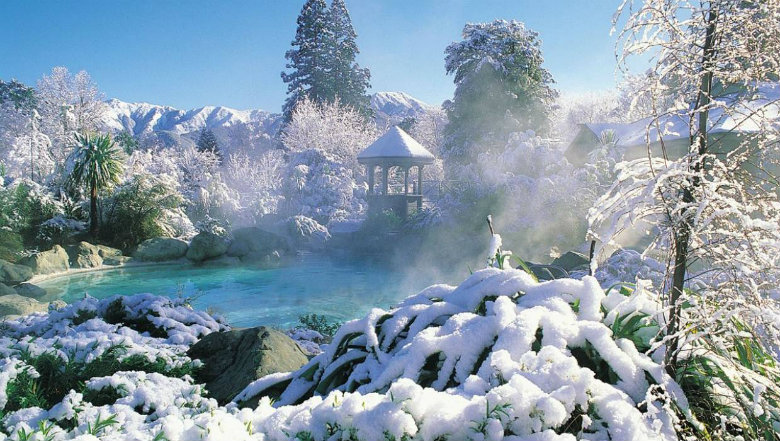 Combining thermal hot springs and Waipara wine tasting is a great activity in the Christchurch and Canterbury region.